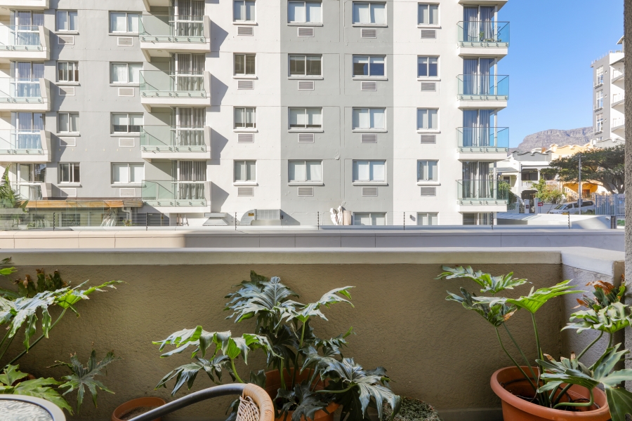 2 Bedroom Property for Sale in Green Point Western Cape